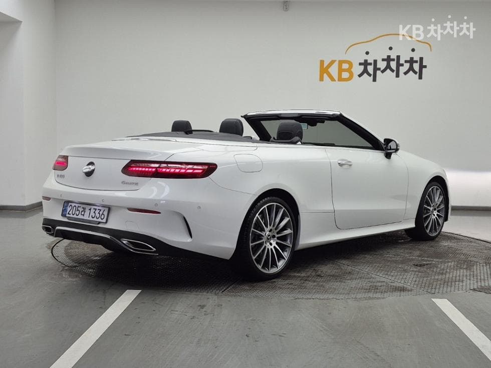 Mercedes-Benz E-Клас (W213)E450 4MATIC Carbriolet Стандартен - 4