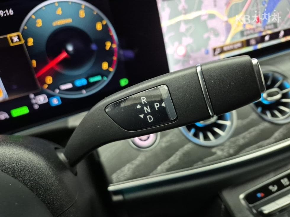 Mercedes-Benz E-Клас (W213)E450 4MATIC Carbriolet Стандартен - 8