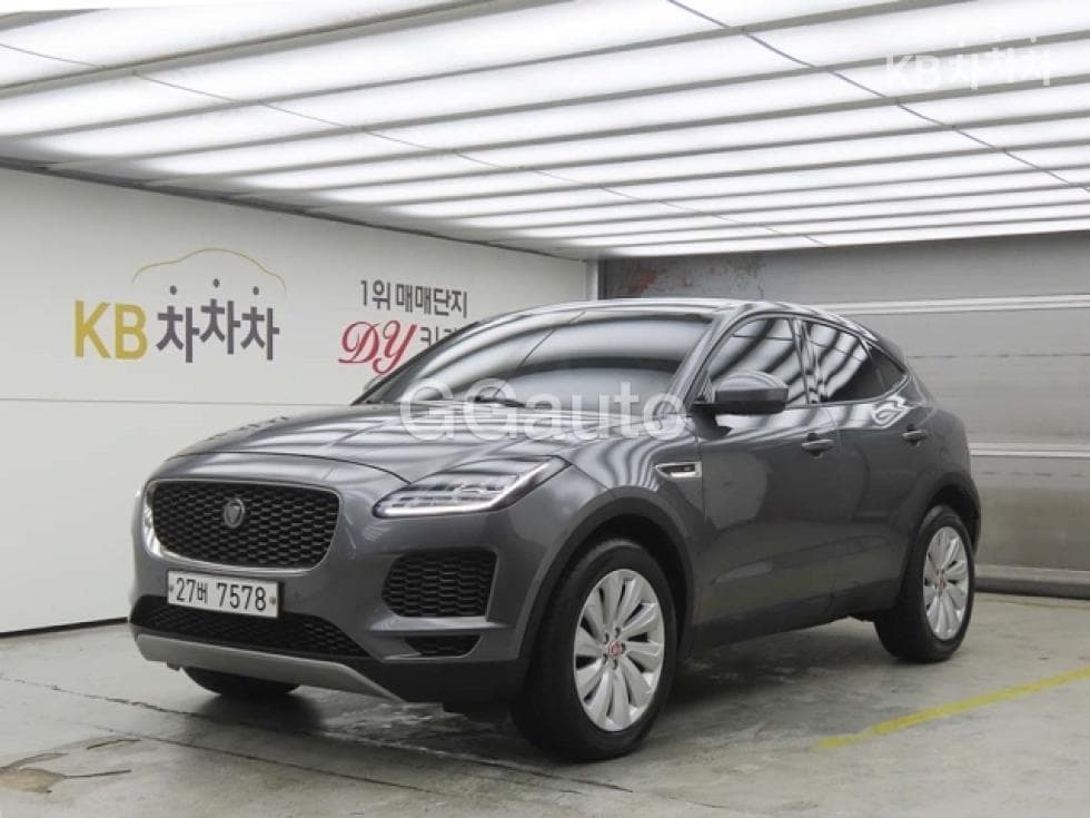 Jaguar E-PACE P250 SE - Image 1