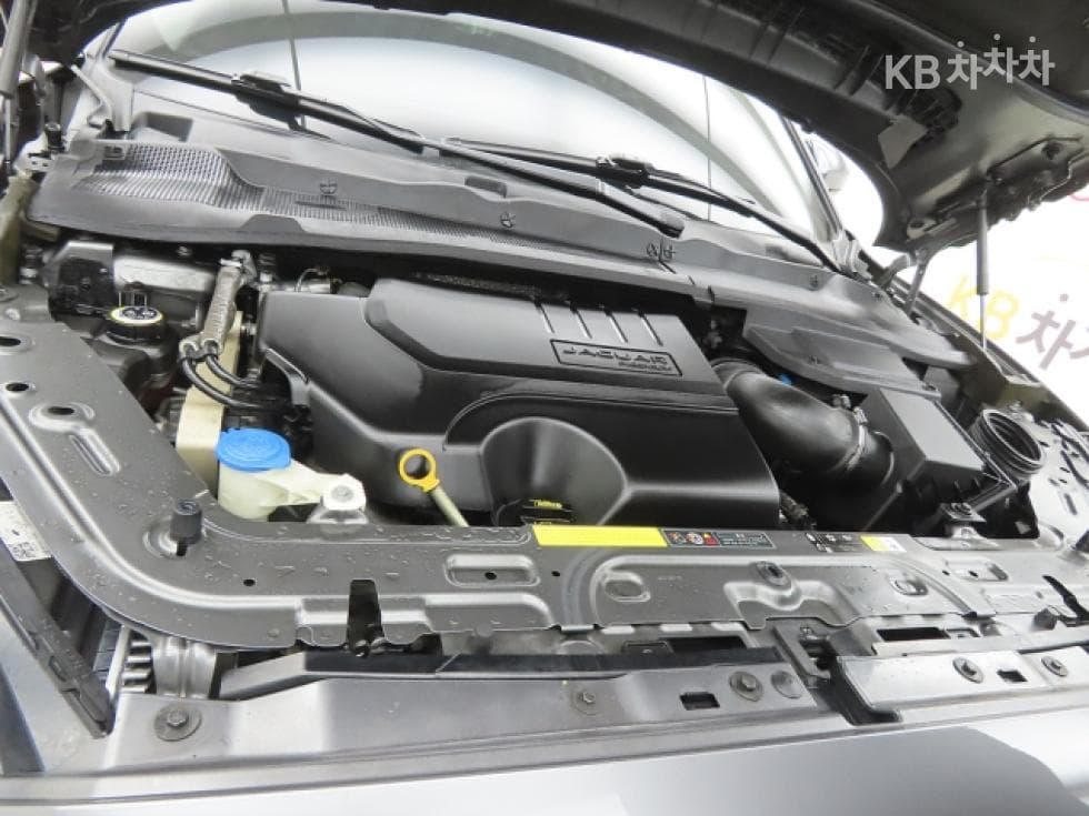 Jaguar E-PACEP250 SE - 19