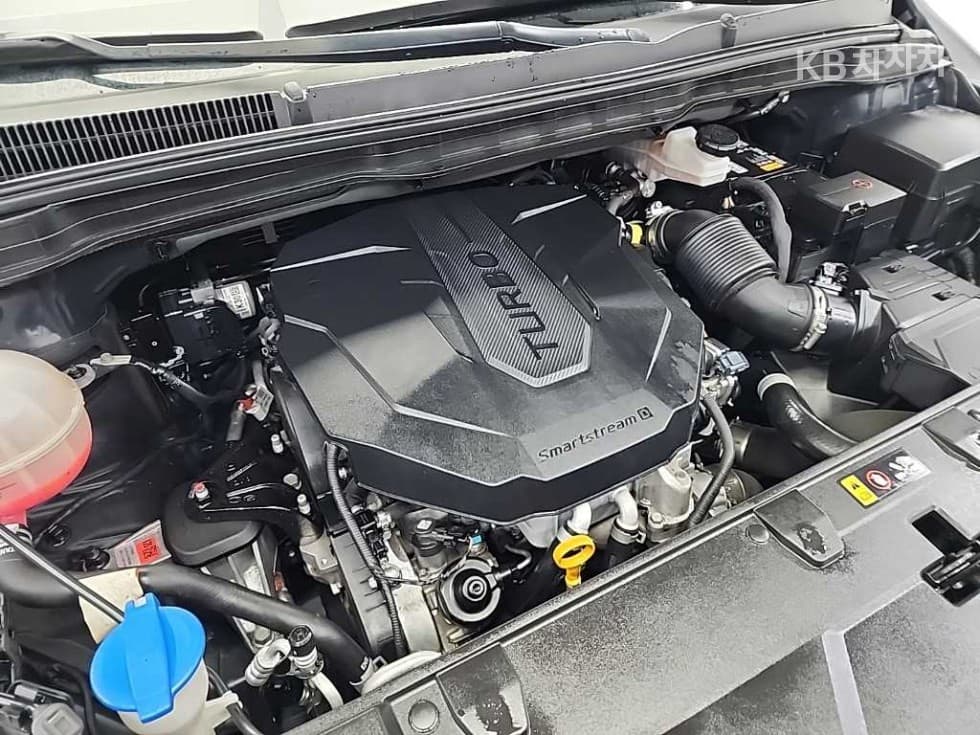 Kia Carnival 4th generationD2.2 9-seater Noblesse - 5