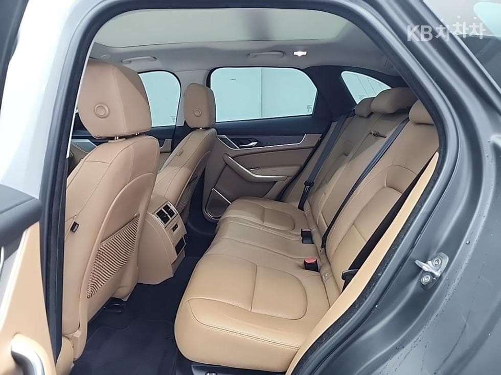 Jaguar F-PACED200 S - 12