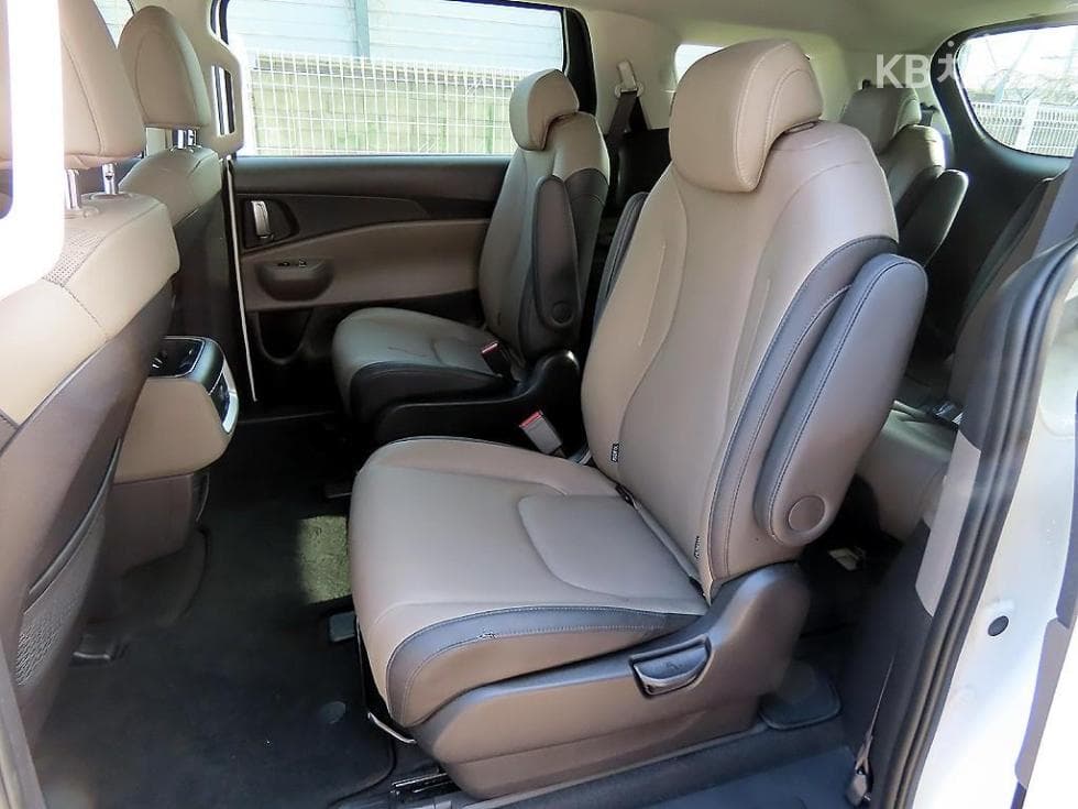 Киа The New (фейслифт) Канивал 4-то поколениеD2.2 9-местен Престиж - 6
