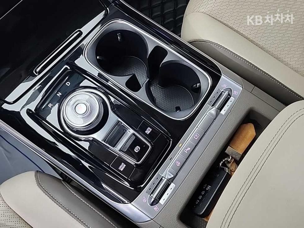 Kia Carnival 4th generationG3.5 GDI 7-seater (Limousine) Signature - 8