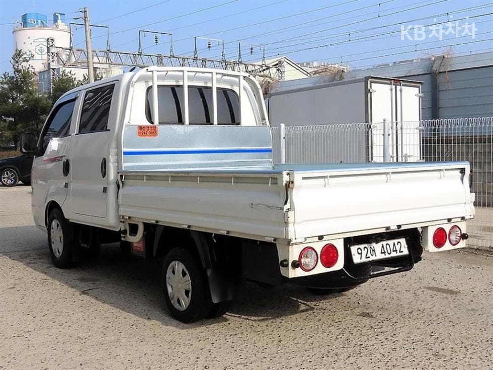 Киа The New (фейслифт) Бонго 3 (лек)1 тон Двойна Кабина Удължено междуосие 2WD GL - 3