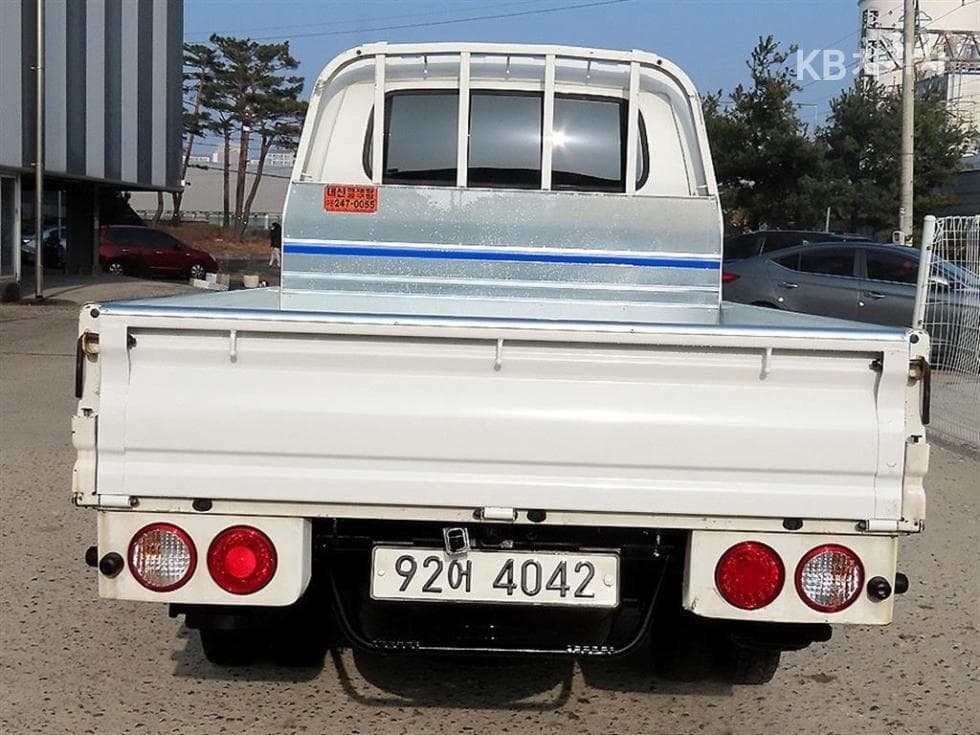 Киа The New (фейслифт) Бонго 3 (лек)1 тон Двойна Кабина Удължено междуосие 2WD GL - 4