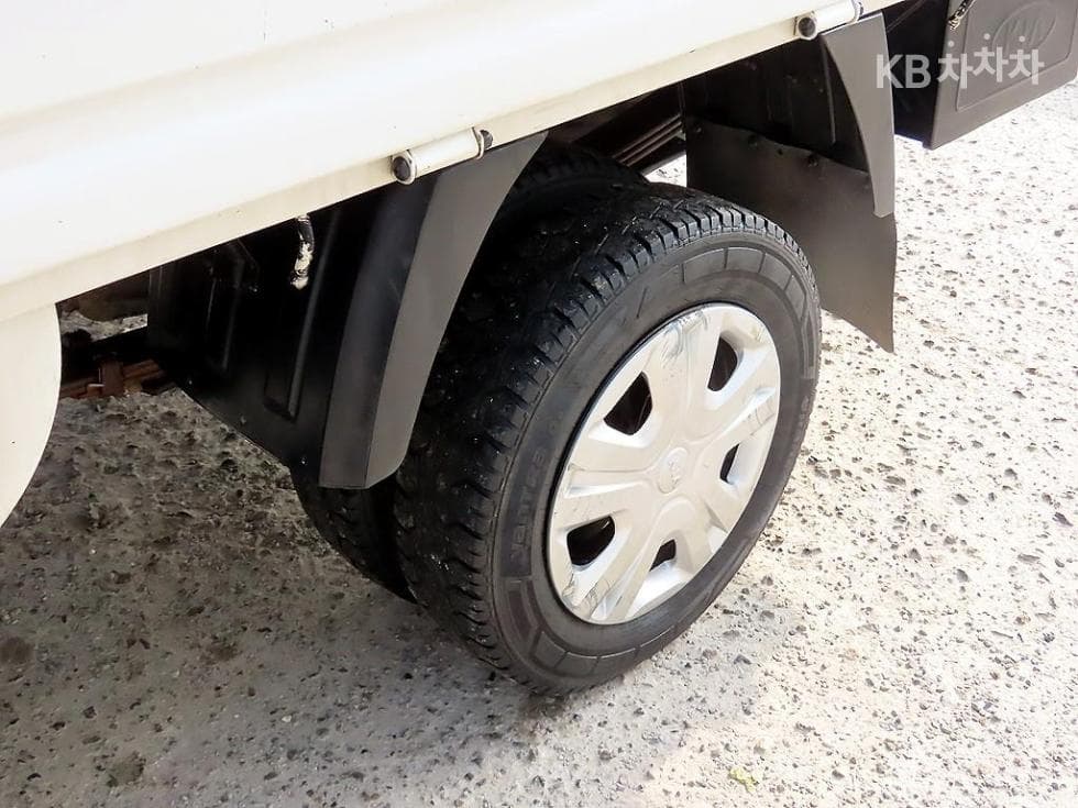 Киа The New (фейслифт) Бонго 3 (лек)1 тон Двойна Кабина Удължено междуосие 2WD GL - 19