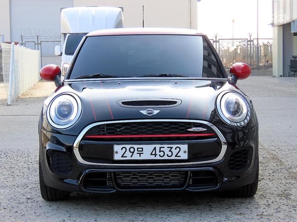 Мини Cooper 3도어 S 1.6 JCW - Image 1