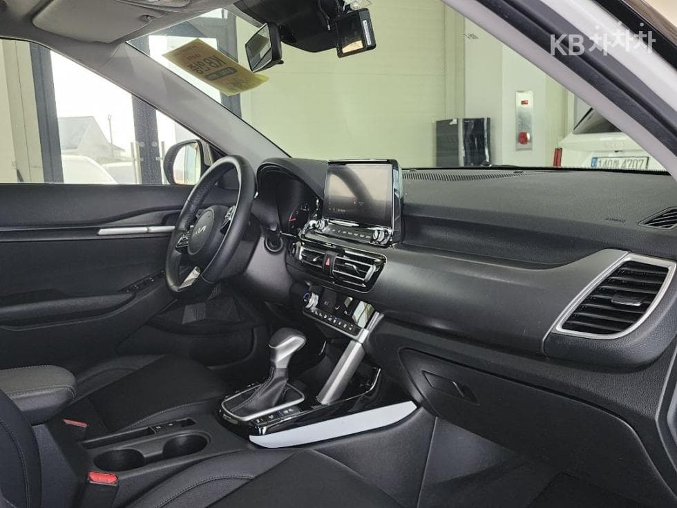 Kia Seltos1.6 Gasoline Turbo 2WD Prestige - 27