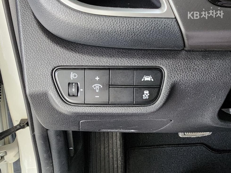 Kia Seltos1.6 Gasoline Turbo 2WD Prestige - 14