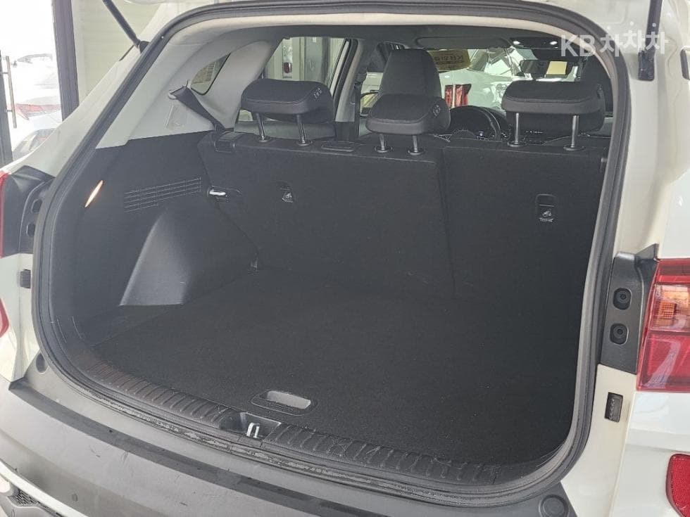 Kia Seltos1.6 Gasoline Turbo 2WD Prestige - 28