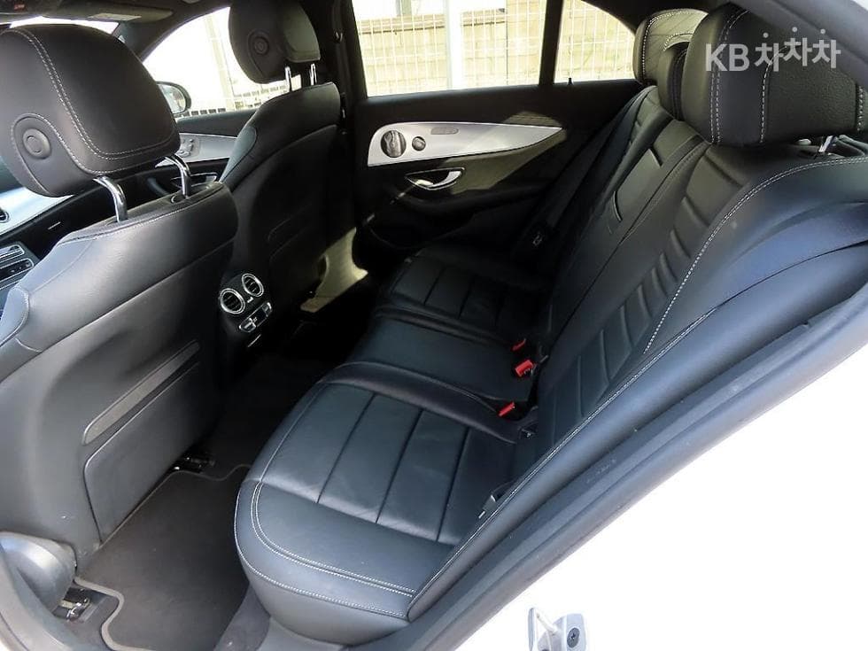 Mercedes-Benz E-Клас (W213)E350 4MATIC Avantgarde - 6