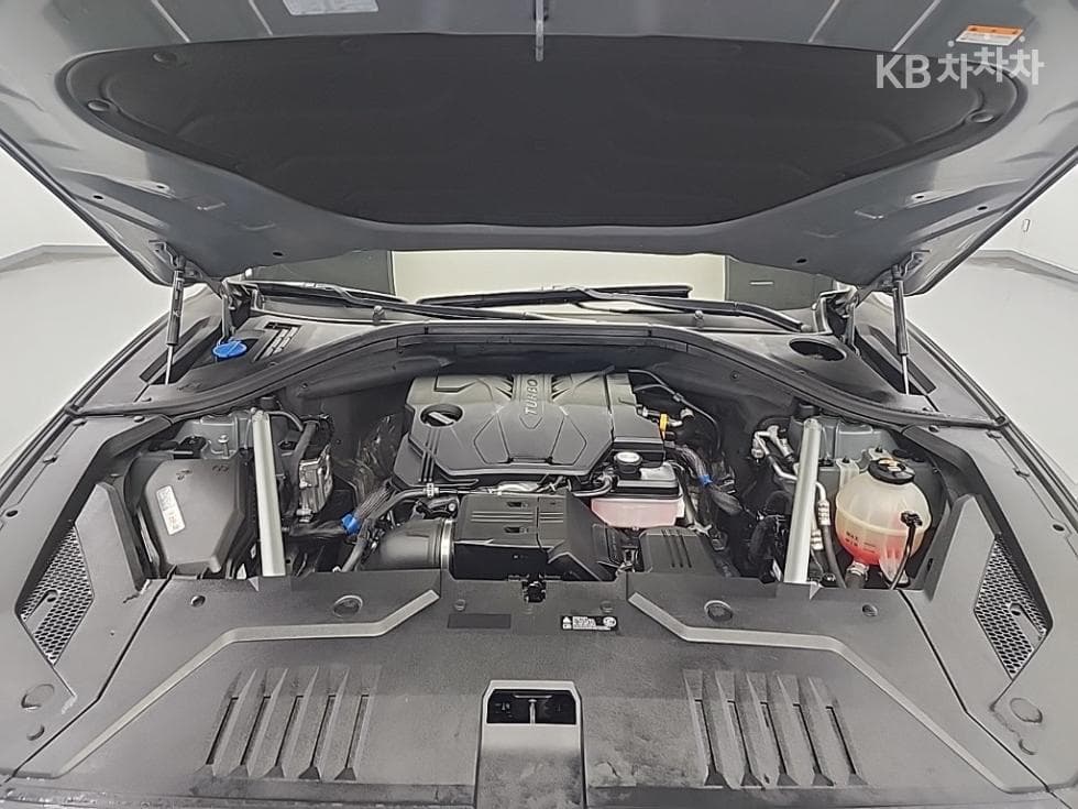 Дженезис GV70Бензин 2.5T AWD - 5