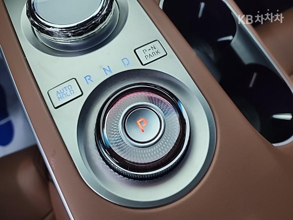 Дженезис GV70Бензин 2.5T AWD - 8