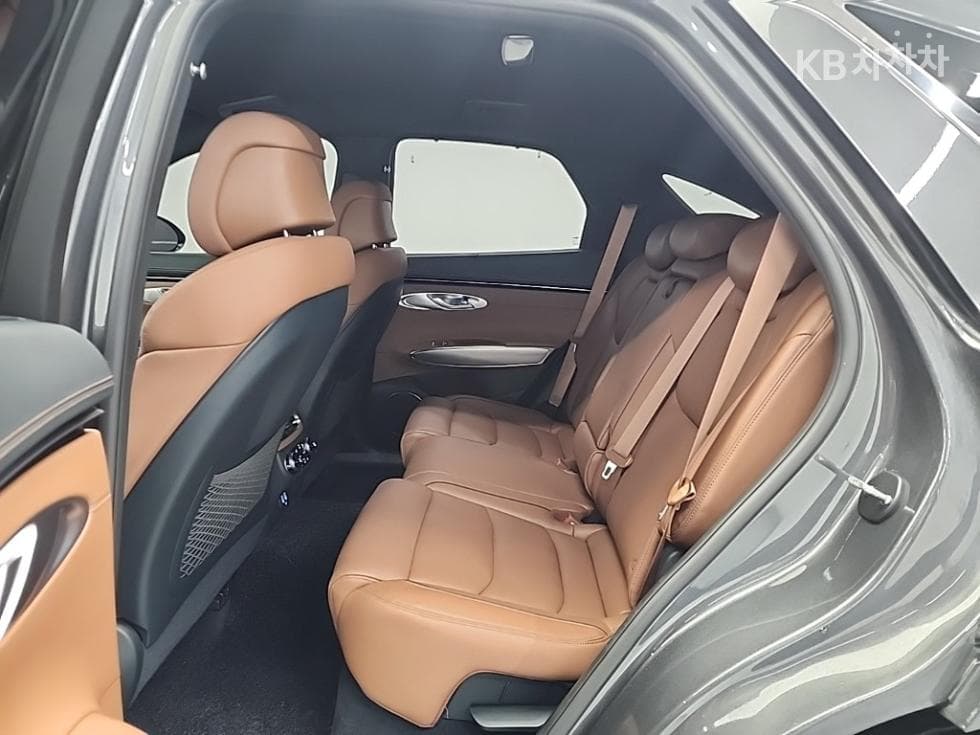 Дженезис GV70Бензин 2.5T AWD - 12