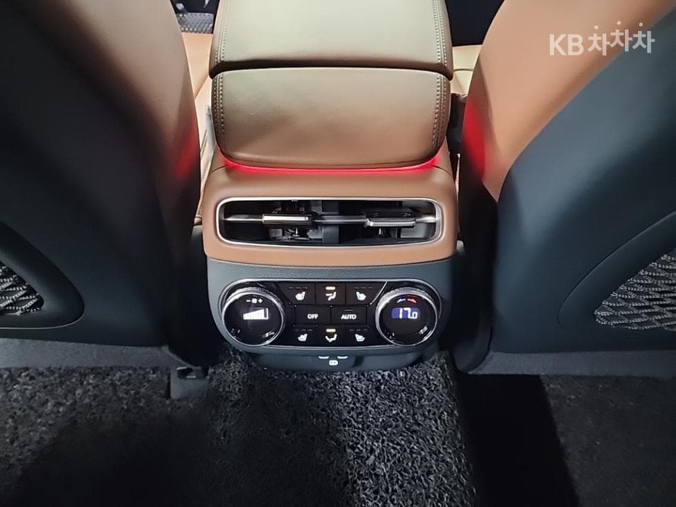 Дженезис GV70Бензин 2.5T AWD - 13