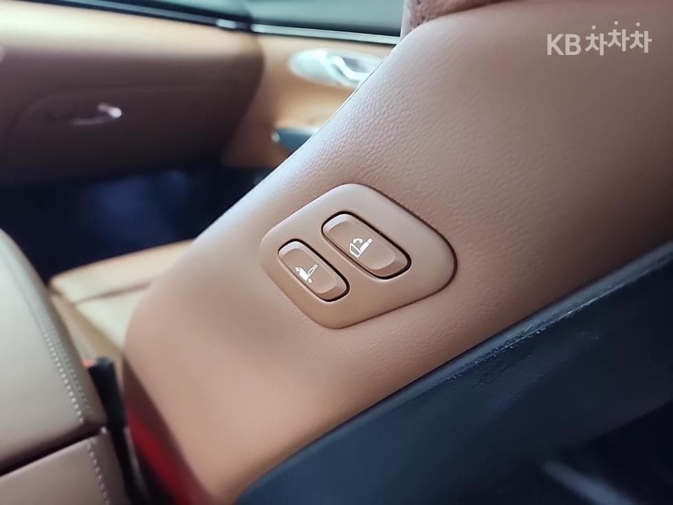 Дженезис GV70Бензин 2.5T AWD - 14