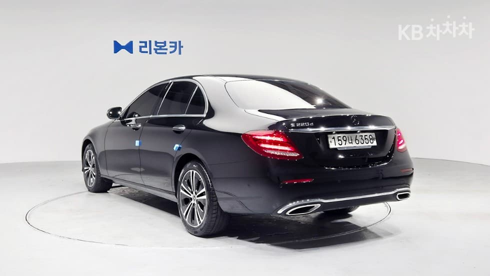 Mercedes-Benz E-Клас (W213)E220d Avantgarde - 8