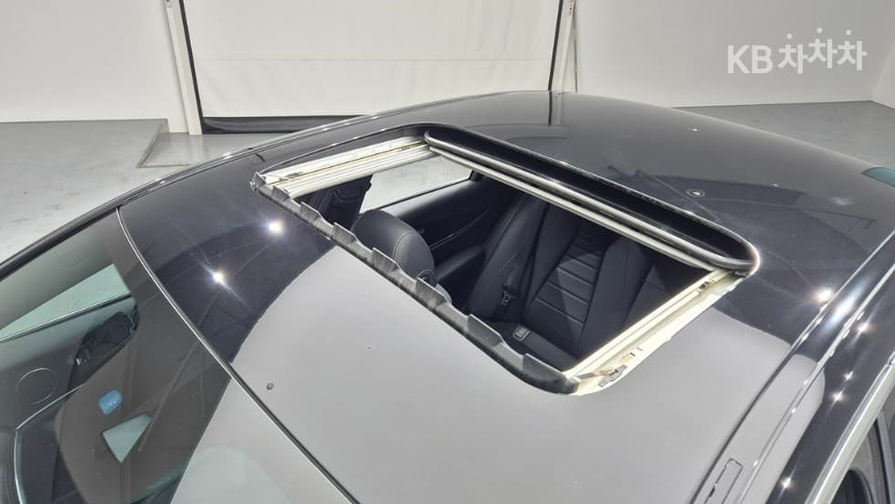 Mercedes-Benz E-Клас (W213)E220d Avantgarde - 20