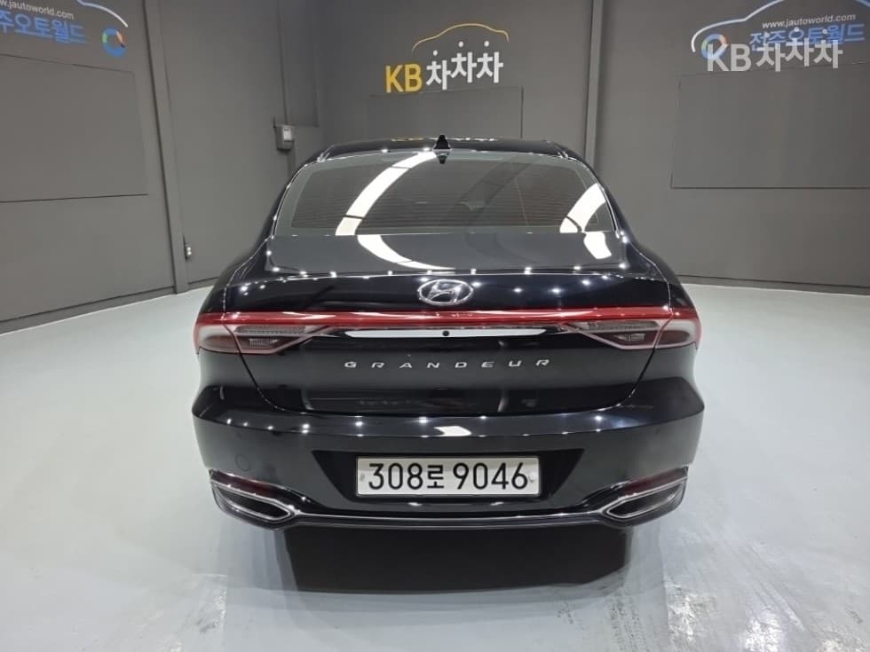 Хюндай The New (фейслифт) Grandeur (Azera)LPi 3.0 Рент-а-кар Premium - 3