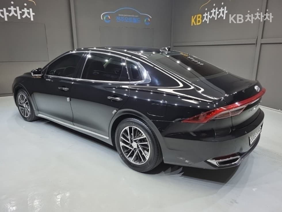 Хюндай The New (фейслифт) Grandeur (Azera)LPi 3.0 Рент-а-кар Premium - 4