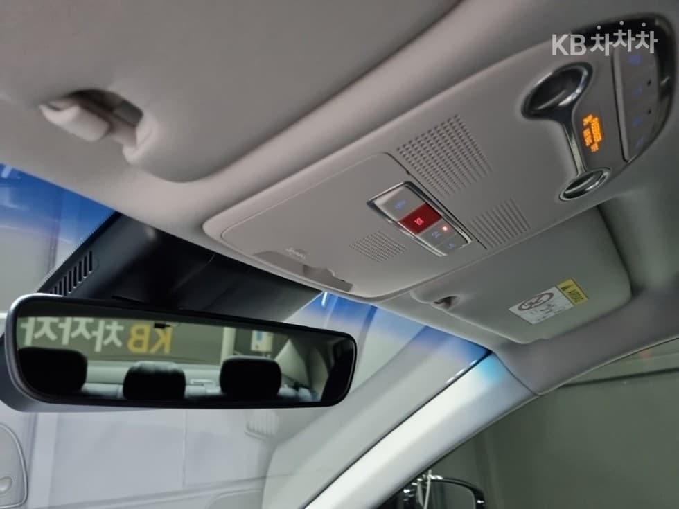 Хюндай The New (фейслифт) Grandeur (Azera)LPi 3.0 Рент-а-кар Premium - 16