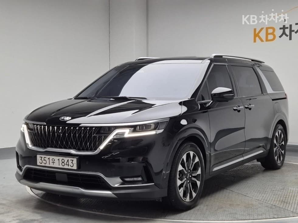 Киа Канивал 4-то поколение D2.2 9-местен Signature - Image 1