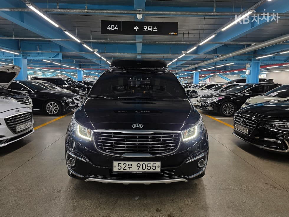 Киа All New Канивал 9-местен 2.2 Дизел Висок Лимузин (Канивал) Noblesse - Image 1