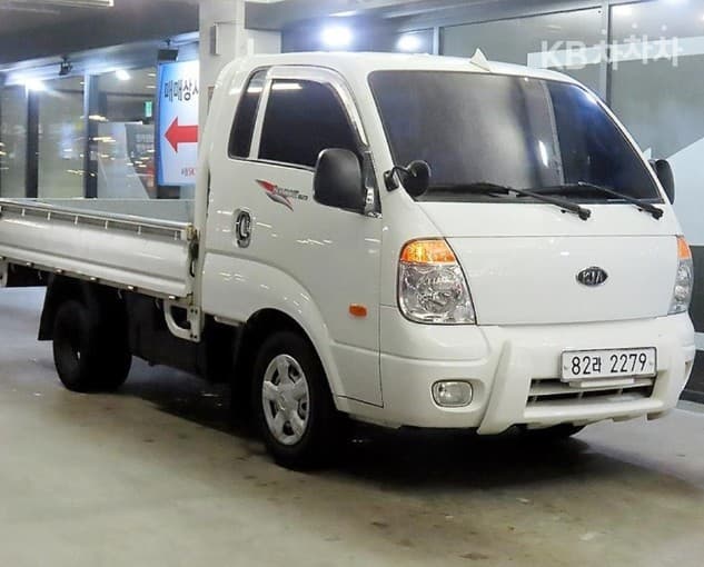 Киа Бонго 3 (лек) 1 тон Удължено междуосие Королевска кабина CRDi - Image 1