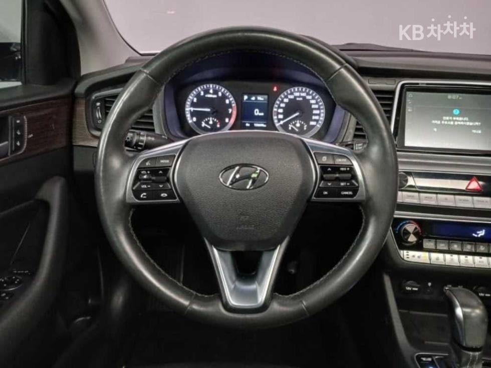 Hyundai Sonata New Rise2.0 Modern - 16