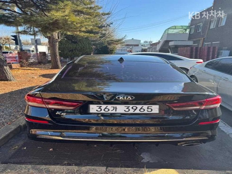 Киа The New (фейслифт) K5 Второ поколение2.0 Бензин Noblesse - 2