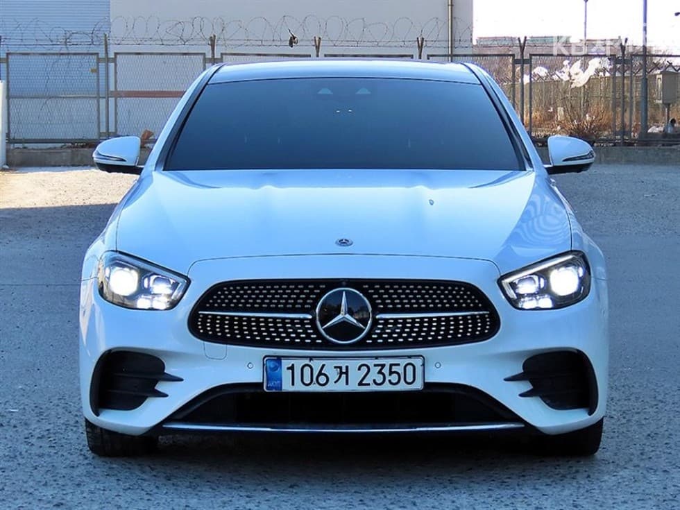 Mercedes-Benz E-Клас (W213) E350 4MATIC AMG Line - Image 1