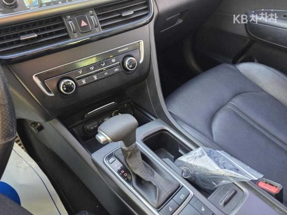 Kia K5 Second generationRental car 2.0 LPI SX Prestige - 13