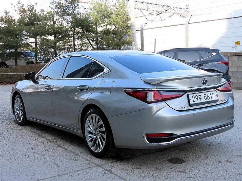 Lexus New 제너Ray (van)션 ES300h Supreme - 3