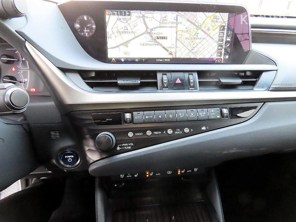 Lexus New 제너Ray (van)션 ES300h Supreme - 13