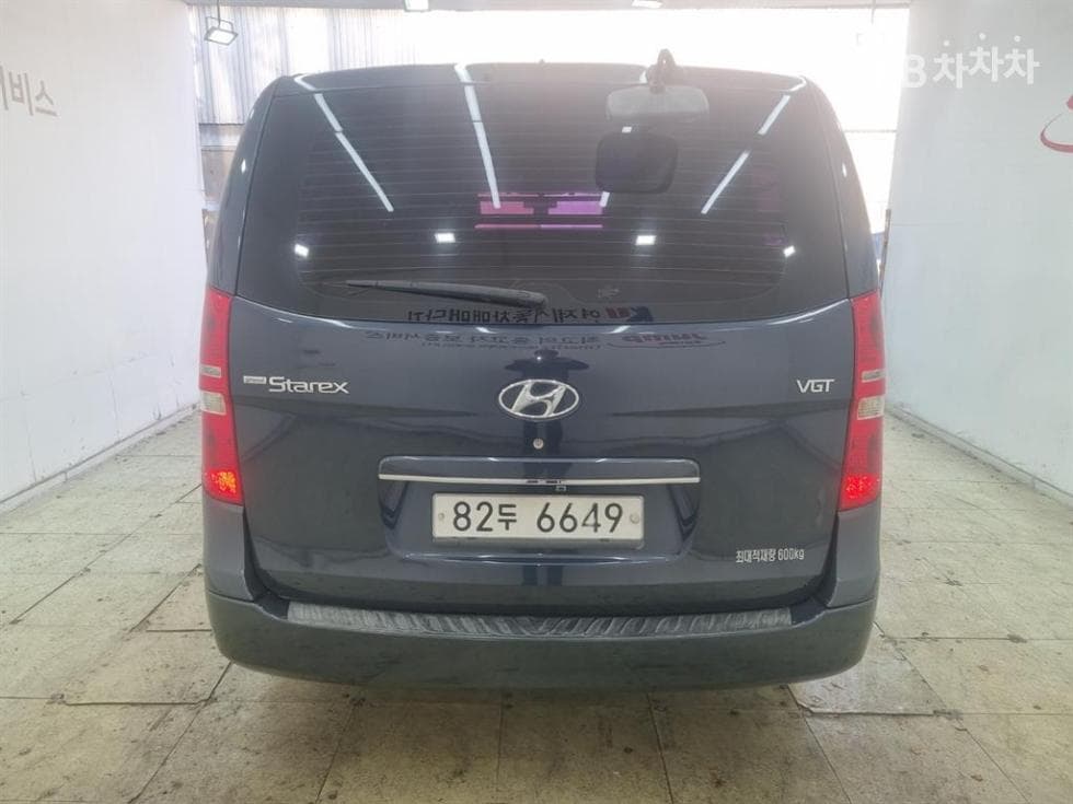 Хюндай The New (фейслифт) 그랜드 Star렉스Ван 5-местен Modern - 4