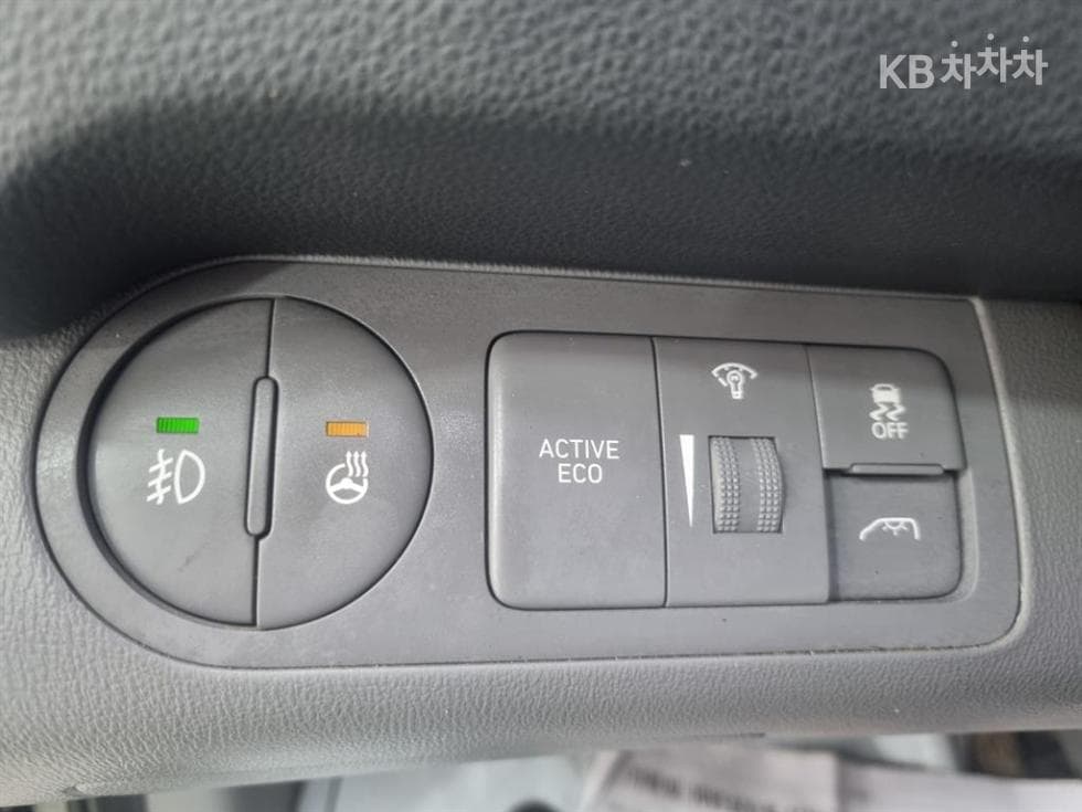 Хюндай The New (фейслифт) 그랜드 Star렉스Ван 5-местен Modern - 15