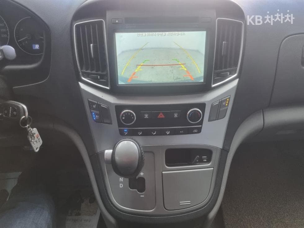 Хюндай The New (фейслифт) 그랜드 Star렉스Ван 5-местен Modern - 16