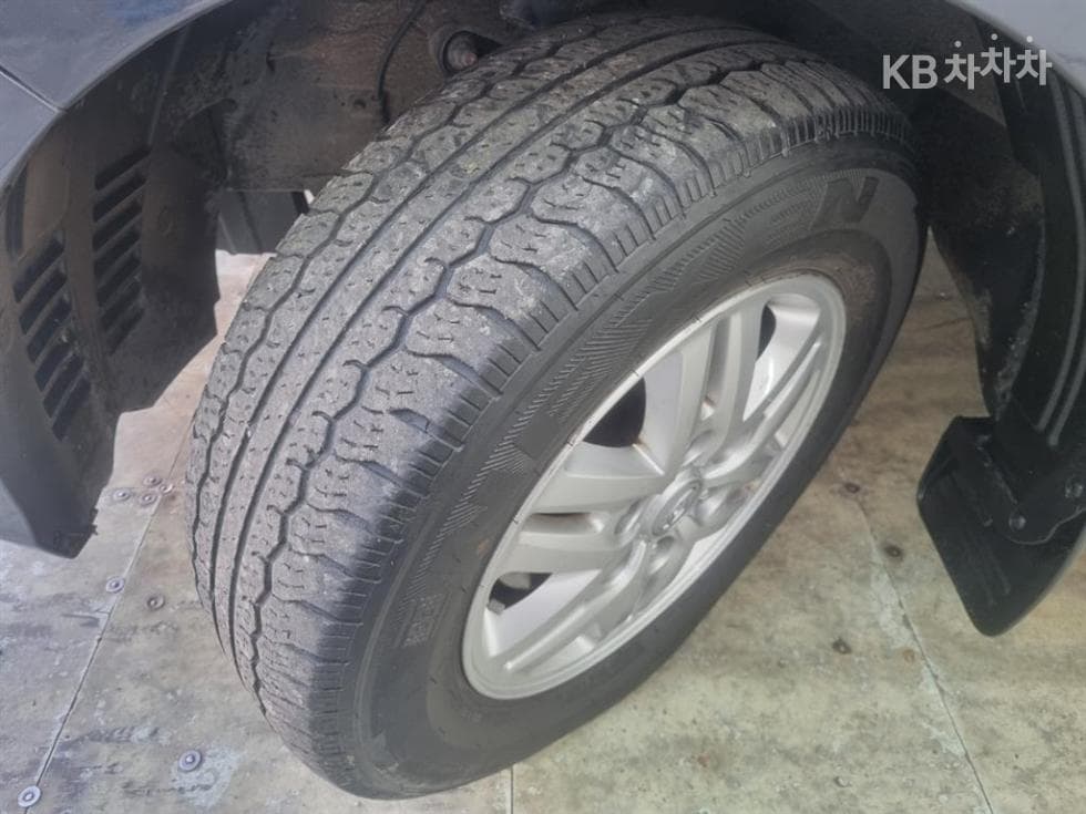 Хюндай The New (фейслифт) 그랜드 Star렉스Ван 5-местен Modern - 18