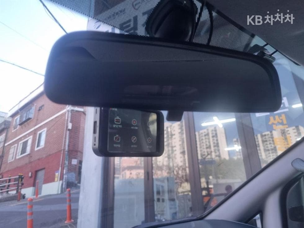 Хюндай The New (фейслифт) 그랜드 Star렉스Ван 5-местен Modern - 19