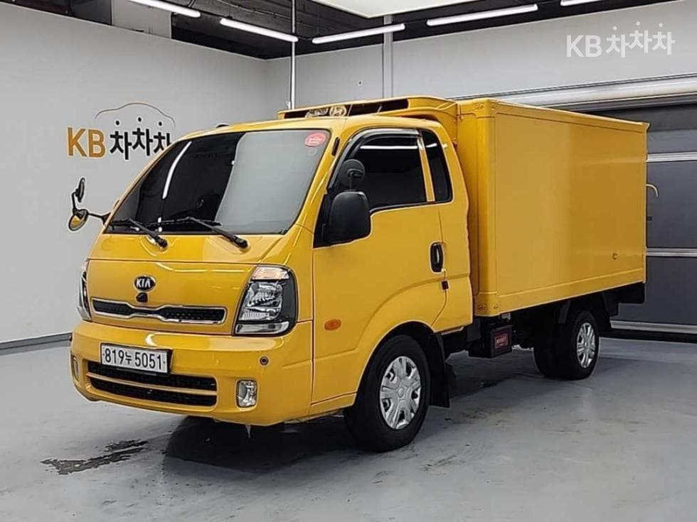 Киа The New (фейслифт) Бонго 3 (лек) 냉동Товарна надстройка차 1 тон 저상형 Королевска кабина Удължено междуосие LБазов - Image 1