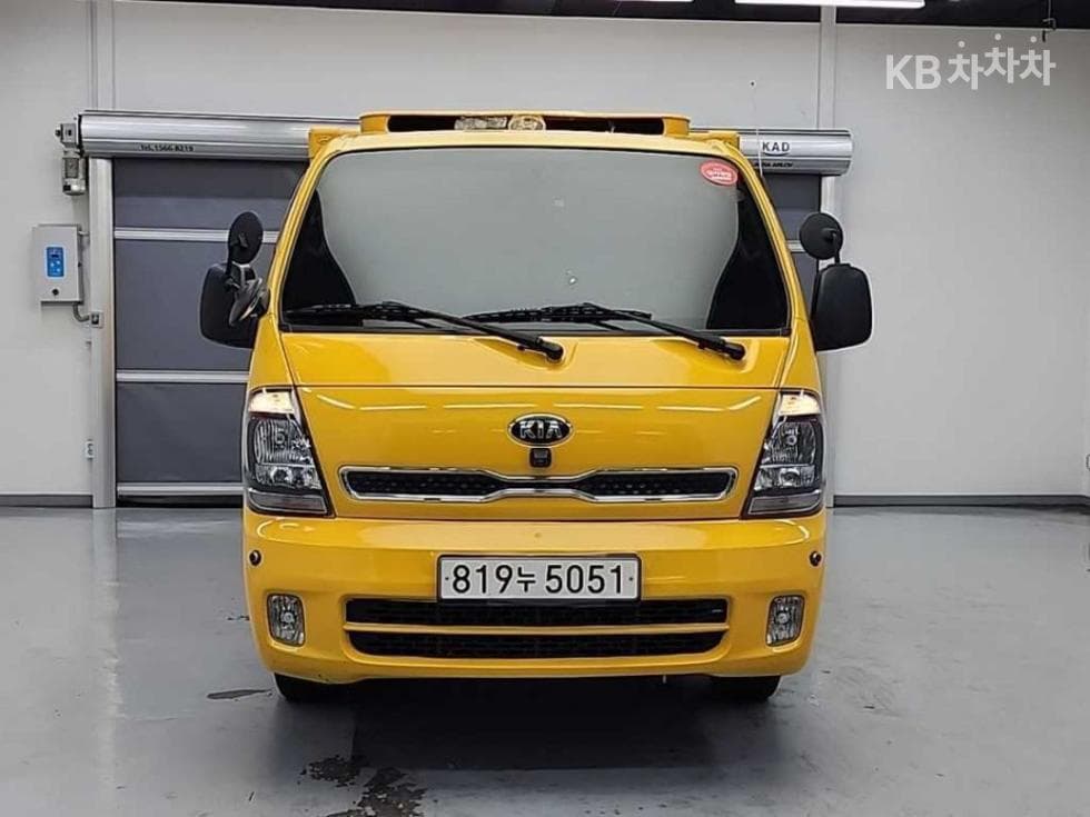 Киа The New (фейслифт) Бонго 3 (лек)냉동Товарна надстройка차 1 тон 저상형 Королевска кабина Удължено междуосие LБазов - 4