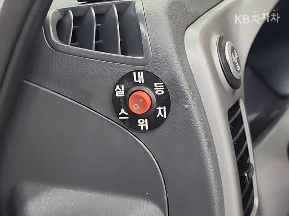 Киа The New (фейслифт) Бонго 3 (лек)냉동Товарна надстройка차 1 тон 저상형 Королевска кабина Удължено междуосие LБазов - 11