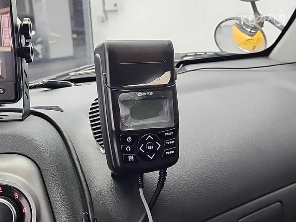 Киа The New (фейслифт) Бонго 3 (лек)냉동Товарна надстройка차 1 тон 저상형 Королевска кабина Удължено междуосие LБазов - 8