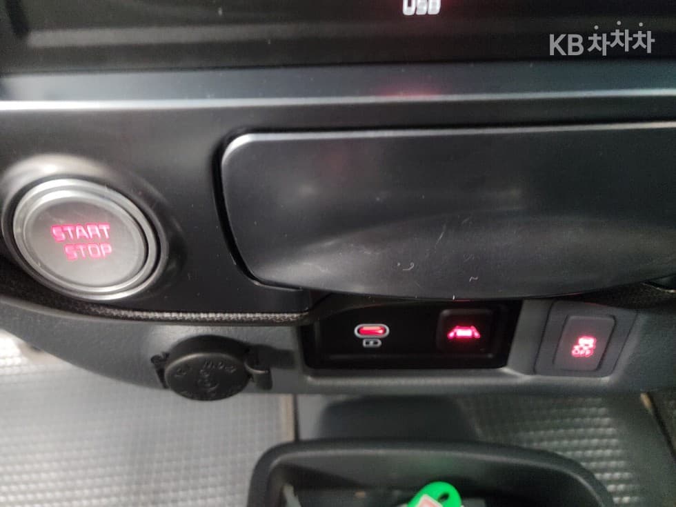 Киа The New (фейслифт) Бонго 3 (лек) EVBox Truck 1 тон 저상형 Королевска кабина Удължено междуосие Стандартен - 11