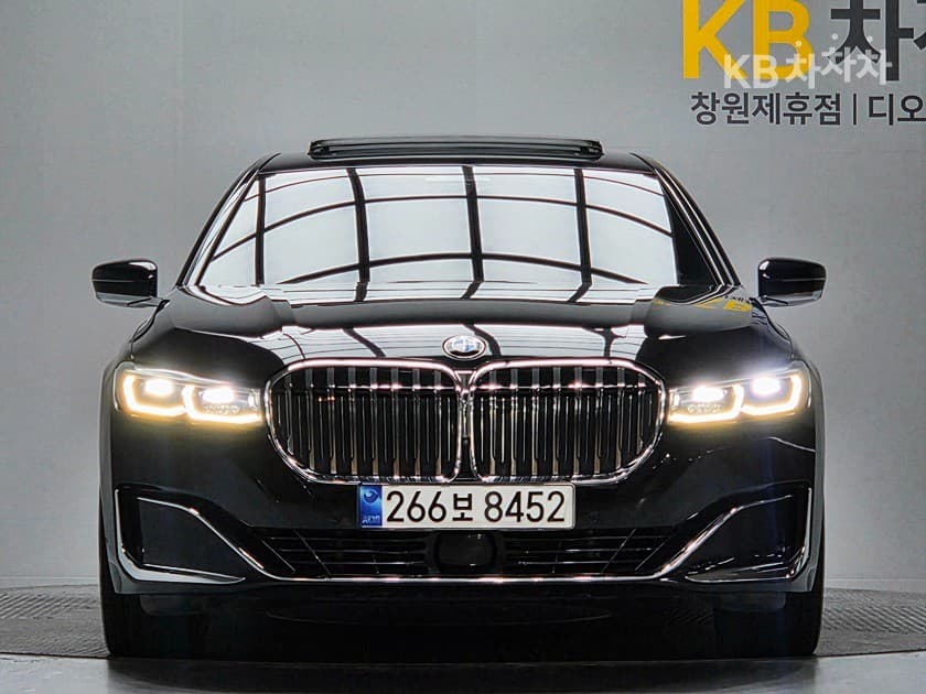 BMW 7시리즈 (G11) 745Le sDrive Design Pure Excellence - Image 1