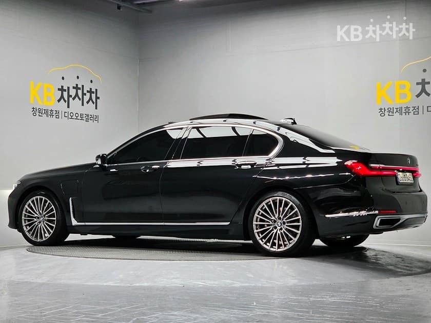 BMW 7시리즈 (G11)745Le sDrive Design Pure Excellence - 3