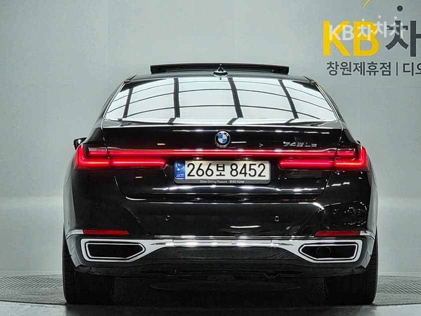 BMW 7시리즈 (G11)745Le sDrive Design Pure Excellence - 4