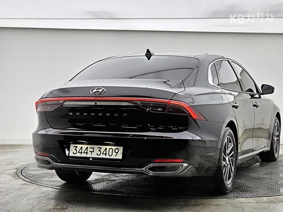 Hyundai The New (facelift) Grandeur (Azera)LPi 3.0 Rental car Modern - 2