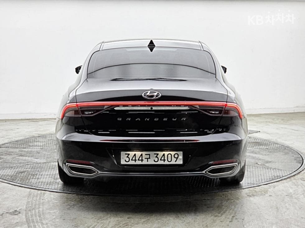 Hyundai The New (facelift) Grandeur (Azera)LPi 3.0 Rental car Modern - 4